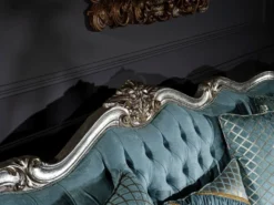 Casa Padrino Luxus Barock Sofa Hellblau / Silber / Gold 238 x 85 x H. 106 cm - Wohnzimmer Sofa mit elegantem Muster und dekorativen Kissen - Barock Wohnzimmer Möbel