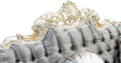 Casa Padrino Luxus Barock Sofa Grau / Antik Weiß / Gold - Barockstil Wohnzimmer Sofa mit elegantem Muster - Luxus Wohnzimmer Möbel im Barockstil - Barock Möbel - Barock Einrichtung