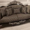 Casa Padrino Luxus Barock Sofa Grau / Schwarz / Gold - Prunkvolles Wohnzimmer Sofa mit elegantem Muster - Barock Möbel - Edel & Prunkvoll