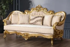 Casa Padrino Luxus Barock Sofa Cremefarben / Gold - Prunkvolles Wohnzimmer Sofa mit Muster - Barock Wohnzimmer Möbel - Edel & Prunkvoll