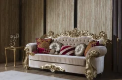 Casa Padrino Luxus Barock Sofa Beige / Gold 244 x 95 x H. 123 cm - Prunkvolles Wohnzimmer Sofa mit dekorativen Kissen - Barock Wohnzimmer Möbel