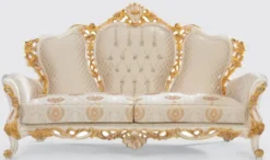 Casa Padrino Luxus Barock Sofa Creme / Weiß / Gold 230 x 95 x H. 130 cm - Handgefertigtes Wohnzimmer Sofa mit elegantem Muster - Barock Wohnzimmer Möbel - Edel & Prunkvoll