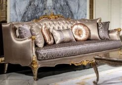 Casa Padrino Luxus Barock Sofa Silber / Lila / Antik Silber / Braun / Gold - Handgefertigtes Wohnzimmer Sofa mit elegantem Muster und dekorativen Kissen - Wohnzimmer Möbel im Barockstil