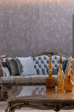 Casa Padrino Luxus Barock Sofa Hellblau / Silber / Gold - Handgefertigtes Wohnzimmer Sofa im Barockstil - Barock Wohnzimmer Möbel