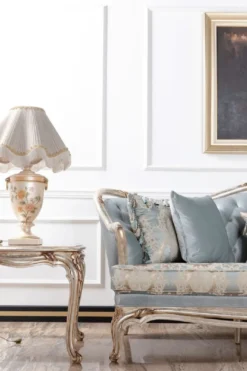 Casa Padrino Luxus Barock Sofa Hellblau / Silber / Gold - Handgefertigtes Wohnzimmer Sofa im Barockstil - Barock Wohnzimmer Möbel