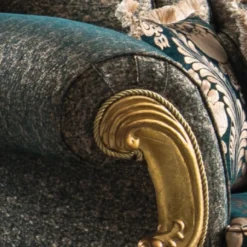 Casa Padrino Luxus Barock Sofa Grün / Gold 240 x 90 x H. 125 cm - Handgefertigtes Wohnzimmer Sofa mit elegantem Muster - Barock Wohnzimmer Möbel - Edel & Prunkvoll