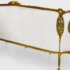 Casa Padrino Luxus Barock Sofa Weiß / Gold - Prunkvolles Wohnzimmer Sofa im Barockstil - Barock Wohnzimmer & Hotel Möbel - Edel & Prunkvoll