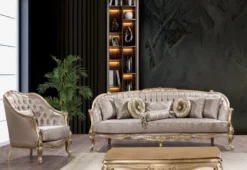 Casa Padrino Luxus Barock Sofa Silber / Gold - Barockstil Wohnzimmer Sofa mit elegantem Muster - Luxus Wohnzimmer Möbel im Barockstil - Barock Möbel - Barock Einrichtung