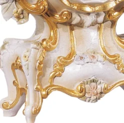 Casa Padrino Luxus Barock Tischuhr Weiß / Creme / Mehrfarbig / Gold - Prunkvolle Barockstil Uhr - Handgeschnitzte Barock Schreibtischuhr - Luxus Qualität - Made in Italy
