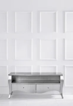 Casa Padrino Luxus Barock TV Schrank Silber - Handgefertigtes Massivholz Sideboard mit 2 Schubladen - Luxus Möbel im Barockstil - Barock Möbel - Barock Einrichtung - Edel & Prunkvoll