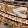 Casa Padrino Luxus Barock TV Schrank Weiß / Braun / Gold - Prunkvolles Wohnzimmer Sideboard mit Rückwand - Barock Wohnzimmer Möbel - Edel & Prunkvoll