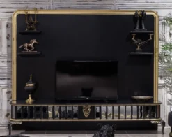 Casa Padrino Luxus Barock TV Schrank Schwarz / Gold - Prunkvolles Wohnzimmer Sideboard mit Rückwand - Barock Wohnzimmer Möbel