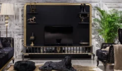 Casa Padrino Luxus Barock TV Schrank Schwarz / Gold - Prunkvolles Wohnzimmer Sideboard mit Rückwand - Barock Wohnzimmer Möbel