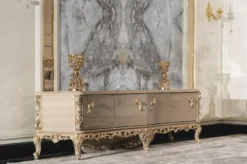 Casa Padrino Luxus Barock TV Schrank Grau / Gold - Prunkvolles Massivholz Sideboard mit 4 Türen - Wohnzimmer Möbel im Barockstil - Barock Möbel - Edel & Prunkvoll