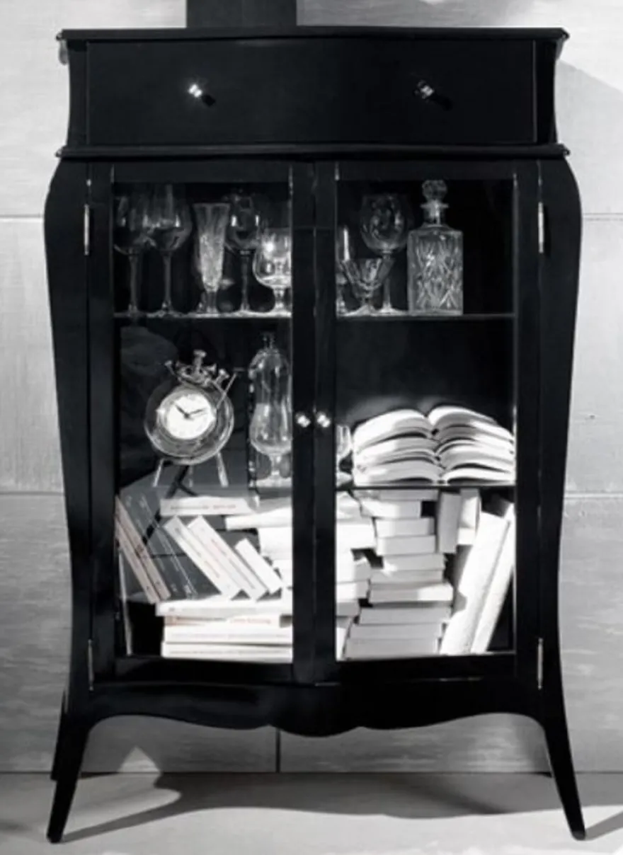 Casa Padrino Luxus Barock Vitrine Hochglanz Schwarz - Massivholz Vitrinenschrank mit 2 Glastüren und Schublade - Luxus Möbel im Barockstil - Barock Möbel - Barock Einrichtung - Edel & Prunkvoll