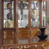Casa Padrino Luxus Barock Vitrine Braun / Gold - Handgefertigter Vitrinenschrank mit 8 Türen und 2 Schubladen - Prunkvolle Barock Möbel - Luxus Qualität - Made in Italy
