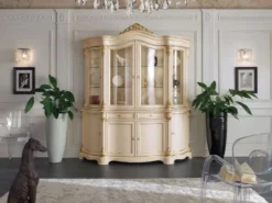 Casa Padrino Luxus Barock Vitrinenschrank Cremefarben / Gold - Handgefertigter Massivholz Vitrine mit 8 Türen und 2 Schhubladen - Prunkvolle Barock Möbel - Luxus Qualität - Made in Italy