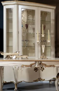 Casa Padrino Luxus Barock Vitrine Cremefarben / Weiß / Gold - Handgefertigter Massivholz Vitrinenschrank mit 2 Glastüren - Barock Möbel