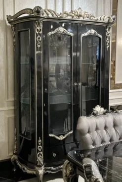 Casa Padrino Luxus Barock Vitrine Schwarz / Silber - Prunkvoller Massivholz Vitrinenschrank mit 2 Glastüren - Handgefertigte Barock Möbel - Edel & Prunkvoll