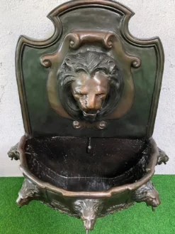 Casa Padrino Luxus Barock Wandbrunnen Löwe 79 x 46 x H. 91 cm - Prunkvoller Bronze Brunnen - Barock Garten & Terrassen Accessoires