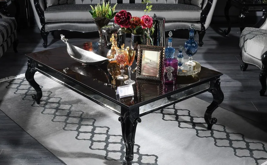 Casa Padrino Luxus Barock Wohnzimmer Set Silber / Schwarz - 2 Sofas & 2 Sessel & 1 Couchtisch & 2 Beistelltische - Wohnzimmer Möbel im Barockstil - Edel & Prunkvoll