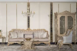 Casa Padrino Luxus Barock Wohnzimmer Sessel Silber / Grau / Gold - Handgefertigter Barockstil Sessel mit dekorativem Kissen - Luxus Wohnzimmer Möbel im Barockstil - Barock Möbel - Edel & Prunkvoll