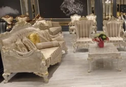 Casa Padrino Luxus Barock Wohnzimmer Set Grau / Gold - 2 Barock Sofas mit Muster & 2 Barock Sessel mit Muster & 1 Barock Couchtisch - Barock Wohnzimmer Möbel