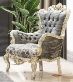 Casa Padrino Luxus Barock Wohnzimmer Set Grau / Antik Weiß / Gold - 2 Barock Sofas & 2 Barock Sessel & 1 Barock Couchtisch - Luxus Wohnzimmer Möbel im Barockstil - Barock Möbel - Edel & Prunkvoll