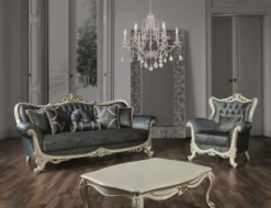 Casa Padrino Luxus Barock Wohnzimmer Sofa mit Glitzersteinen und dekorativen Kissen Blau / Creme / Gold 240 x 95 x H. 105 cm - Edle Couch im Barockstil