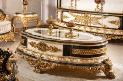 Casa Padrino Luxus Barock Wohnzimmer Set Gold / Weiß / Blau / Gold - 2 Sofas & 2 Sessel & 1 Couchtisch & 2 Beistelltische - Handgefertigte Wohnzimmer Möbel im Barockstil - Edel & Prunkvoll