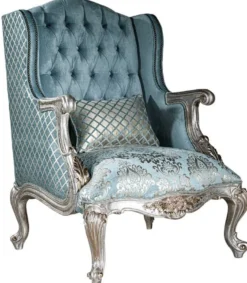 Casa Padrino Luxus Barock Wohnzimmer Set Hellblau / Silber - 2 Sofas & 2 Sessel & 1 Couchtisch - Prunkvolle Wohnzimmer Möbel im Barockstil