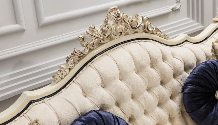 Casa Padrino Luxus Barock Wohnzimmer Set Weiß / Creme / Schwarz / Antik Gold - 2 Barock Sofas & 2 Barock Sessel & 1 Barock Couchtisch - Luxus Wohnzimmer Möbel im Barockstil - Barock Möbel