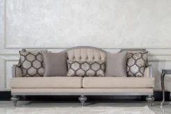Casa Padrino Luxus Barock Wohnzimmer Sofa Beige / Grau - Handgefertigtes Barockstil Sofa mit dekorativen Kissen - Luxus Wohnzimmer Möbel im Barockstil - Barock Möbel