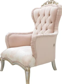 Casa Padrino Luxus Barock Wohnzimmer Set Rosa / Silber / Gold - 2 Sofas mit Kissen & 2 Sessel & 1 Couchtisch - Wohnzimmermöbel im Barockstil - Edle Barock Möbel
