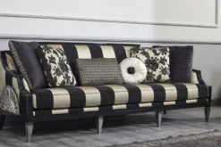 Casa Padrino Luxus Barock Wohnzimmer Set Rot / Schwarz / Gold / Silber - 2 Sofas & 2 Sessel & 1 Couchtisch & 1 Beistelltisch - Barock Wohnzimmermöbel