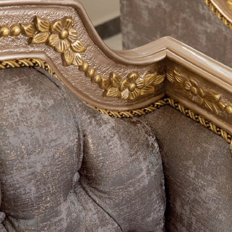 Casa Padrino Luxus Barock Wohnzimmer Set Grau / Silber / Gold - 2 Sofas & 2 Sessel & 1 Couchtisch - Handgefertigte Wohnzimmer Möbel im Barockstil - Edel & Prunkvoll