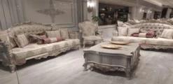 Casa Padrino Luxus Barock Wohnzimmer Set Beige / Grau / Kupfer - 2 Barock Sofas mit Muster & 2 Barock Sessel mit Muster & 1 Barock Couchtisch - Barock Wohnzimmer Möbel