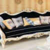 Casa Padrino Luxus Barock Wohnzimmer Set Blau / Weiß / Gold - 2 Sofas & 2 Sessel & 1 Couchtisch & 2 Beistelltische - Wohnzimmer Möbel im Barockstil - Edel & Prunkvoll