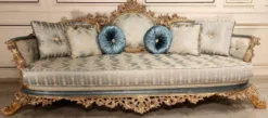 Casa Padrino Luxus Barock Wohnzimmer Sofa Türkis / Creme / Gold - Handgefertigtes Barockstil Sofa - Luxus Wohnzimmer Möbel im Barockstil - Barock Möbel - Edel & Prunkvoll