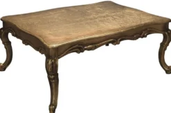 Casa Padrino Luxus Barock Wohnzimmer Set Blau / Gold - 2 Sofas & 2 Sessel & 1 Couchtisch - Wohnzimmer Möbel - Edel & Prunkvoll