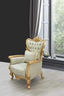 Casa Padrino Luxus Barock Wohnzimmer Set Hellgrün / Gold - 2 Sofas & 2 Sessel & 1 Couchtisch - Handgefertigte Barock Wohnzimmer Möbel - Edel & Prunkvoll