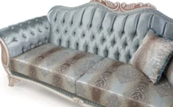 Casa Padrino Luxus Barock Wohnzimmer Sofa mit dekorativen Kissen Türkis / Creme / Bronze 232 x 87 x H. 96 cm - Wohnzimmermöbel im Barockstil