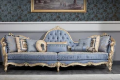 Casa Padrino Luxus Barock Wohnzimmer Set - 1 Chesterfield Sofa & 1 Couchtisch & 2 Salon Stühle & 1 Beistelltisch - Barock Wohnzimmermöbel