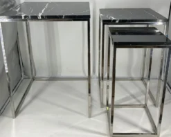 Casa Padrino Luxus Beistelltisch 3er Set Silber / Schwarz - Edelstahl Tische mit Marmorplatte - Wohnzimmer Möbel - Luxus Kollektion