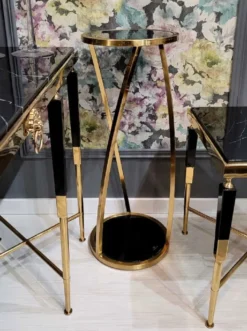 Casa Padrino Luxus Beistelltisch Gold / Schwarz Ø 35 x H. 90 cm - Runder Edelstahl Blumentisch mit getönten Glasplatten - Wohnzimmer Möbel - Luxus Möbel