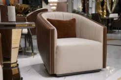Casa Padrino Luxus Beistelltisch Braun / Grau / Gold - Verspiegelter 8 eckiger Massivholz Tisch - Wohnzimmer Möbel - Wohnzimmer Einrichtung - Luxus Möbel - Luxus Einrichtung - Luxus Qualität