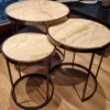 Casa Padrino Luxus Beistelltisch Set Beige / Messing - 3 Runde Metall Tische mit Marmorplatte - Wohnzimmer Möbel - Hotel Möbel - Luxus Möbel - Luxus Einrichtung - Möbel Luxus