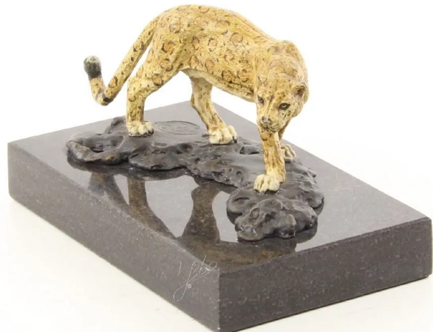 Casa Padrino Luxus Bronzefigur Jaguar Mehrfarbig / Schwarz 12,7 x 7,7 x H. 7,4 cm - Wohnzimmer Deko