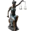 Casa Padrino Luxus Bronzefigur Lady Justice auf Marmorsockel - Justitia Statue, Bronze & Marmor, Höhe 83 cm