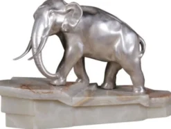 Casa Padrino Luxus Bronzefigur Elefant auf Marmorsockel Silber / Weiß 44 x 19 x H. 30 cm - Luxus Qualität